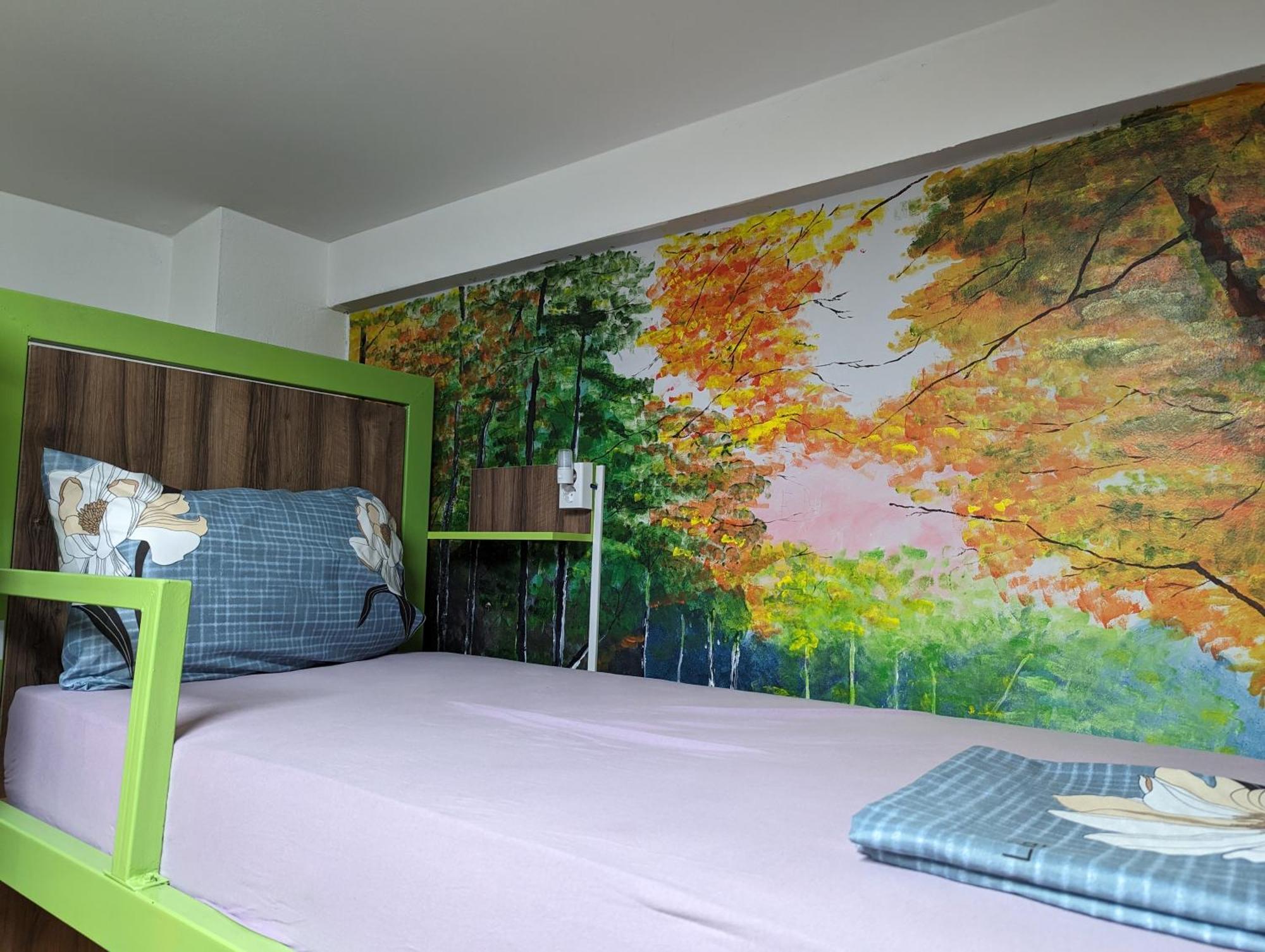 Tias Hostal *