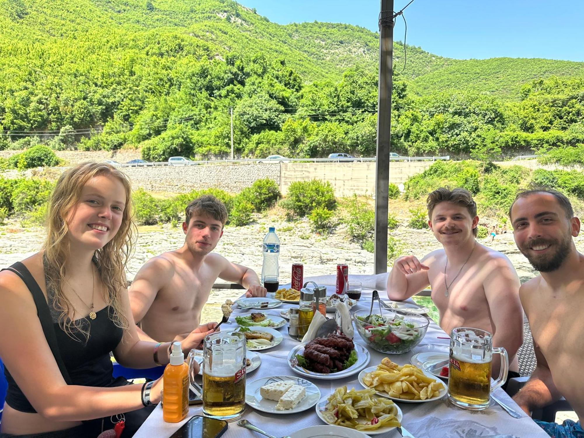 Tias Hostal